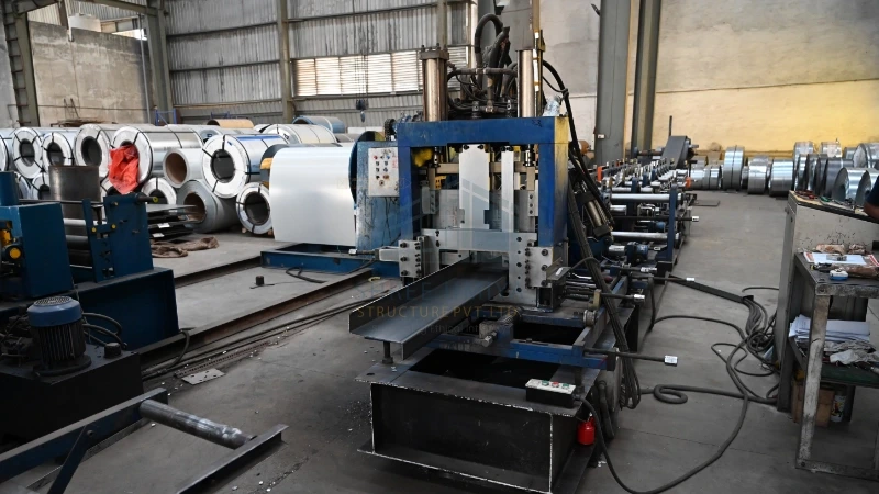 Heavy-duty C/Z purlin roll former