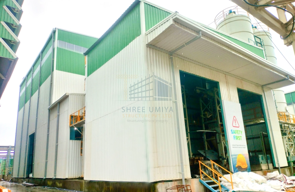 Structural steel warehouse for Waaree